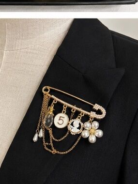 Chanel inspired Gold Pearl Flower Charm Safety-Pin Brooch - Unbranded
